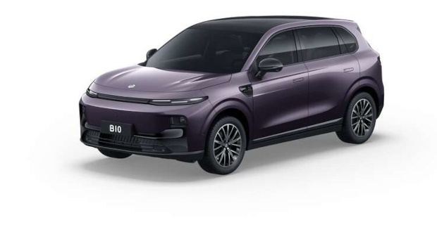 Leapmotor B10 in Dawn Purple